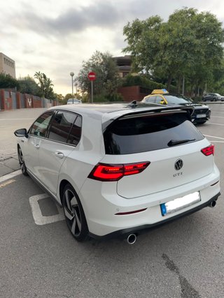 Volkswagen Golf GTI 8