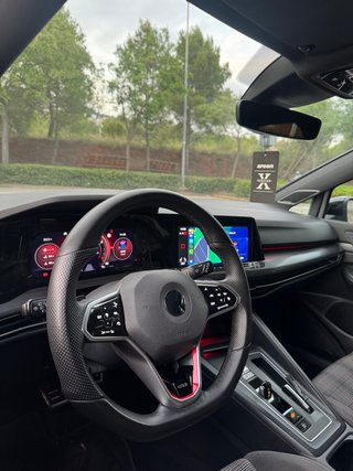 Volkswagen Golf GTI 8