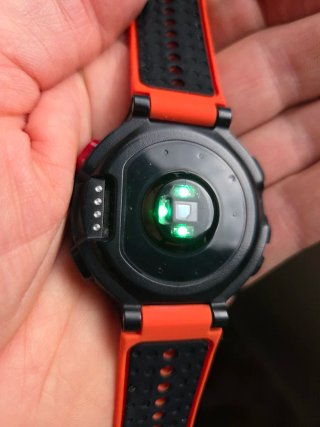 Reloj Garmin Forerunner 235