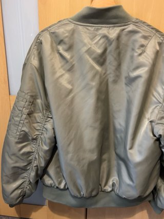 Chaqueta Bomber Bershka Verde Oliva