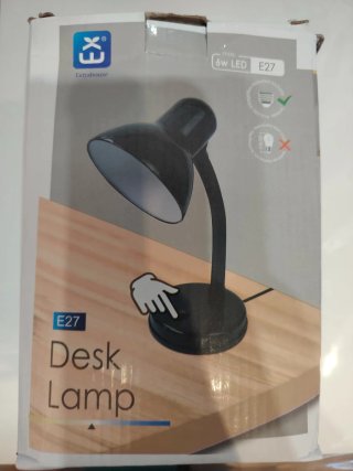 Lámpara de escritorio Extrahouse negra