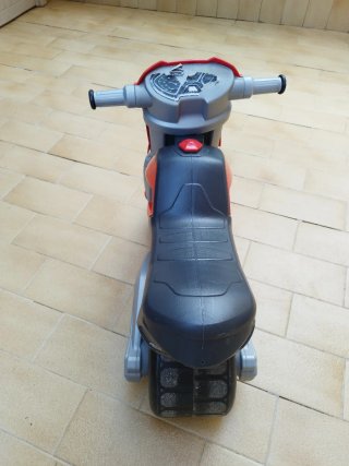 Moto de juguete para niños