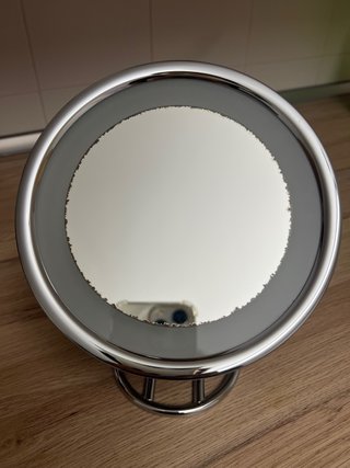 Espejo de maquillaje con luz LED