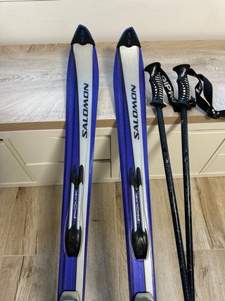 Esquís Salomon Superaxe 8L + fijaciones + bastones