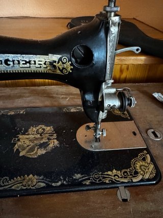 Máquina de coser Singer Antigua