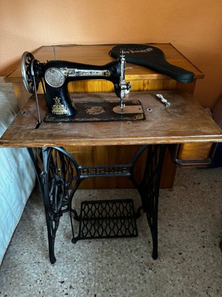Máquina de coser Singer Antigua