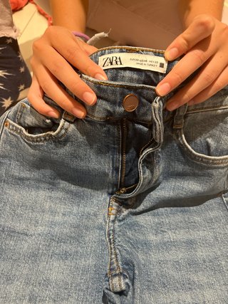 Conjunto de ropa de la eso de blue banana y  zara
