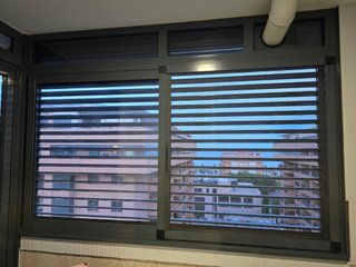Ventana aluminio 2 puertas correderas con fijo sup