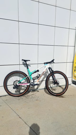 Canyon Lux World Cup