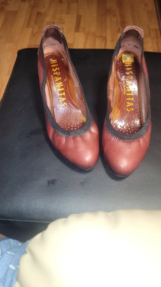 Zapatos de tacón Hispanitas