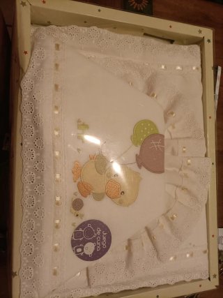 Juego de Cuna Infantil con Bordados