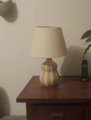 Lámpara de mesa SKLUM