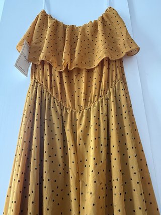 Vestido largo mostaza con lunares