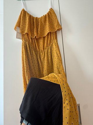 Vestido largo mostaza con lunares