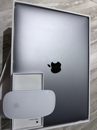 MacBook Air M1 256Gb + Apple Magic Mouse