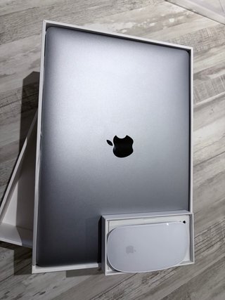 MacBook Air M1 256Gb + Apple Magic Mouse