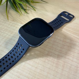 Amazfit BIP 6 con caja y cargador