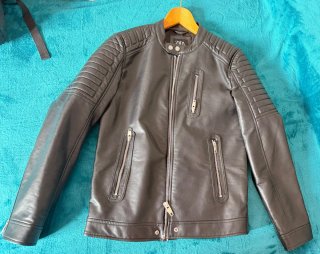 Chaqueta de cuero negra Zara