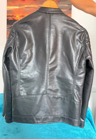 Chaqueta de cuero negra Zara