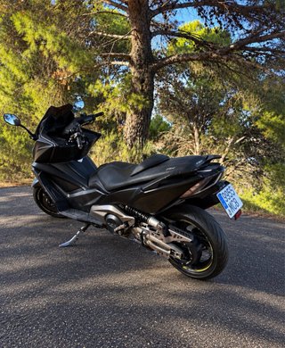 Kymco AK 550 Maxi Scooter Negra