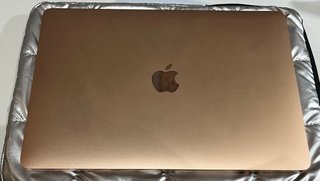 MacBook Air 13” 128 GB de 2019 (sin cargador)