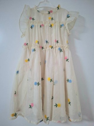 Vestido Infantil con Bordado de Flores