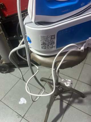 Braun Ferro da stiro a vapore e acqua continua