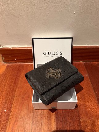 Monedero Guess
