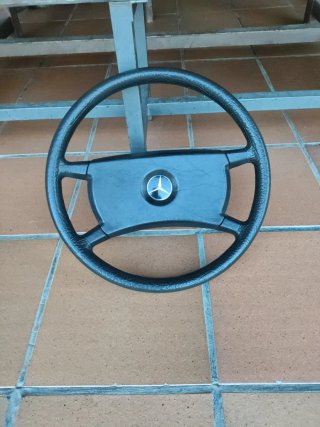 Volante Mercedes W123