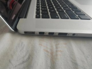 MacBook Pro Retina 15” i7 · 16 GB RAM · SSD 256 GB
