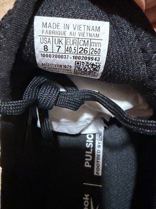 Zapatillas Deportivas Reebok Negras y Blancas