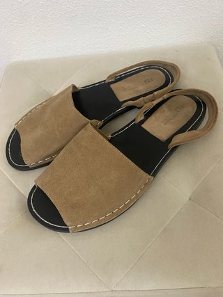 Sandalias Menorquinas Pull&Bear color arena n.41