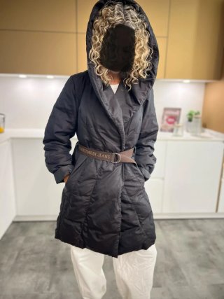 Abrigo Trussardi Negro