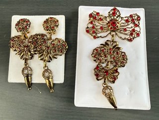 Juego de pendientes y broche de baturra