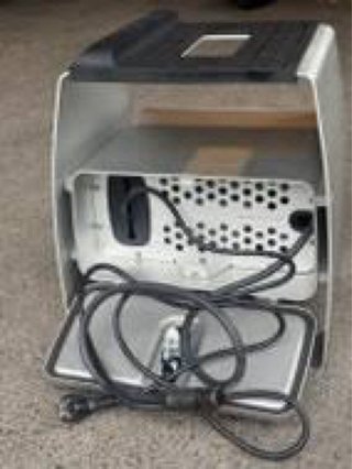 Caballete con Cargador Stark Varg Stand Charger