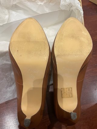 Zapato de tacón Menbur marrón (un uso)
