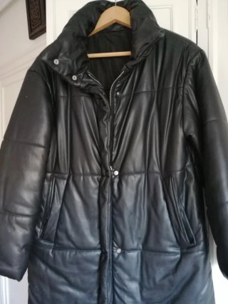 Abrigo Stradivarius Negro