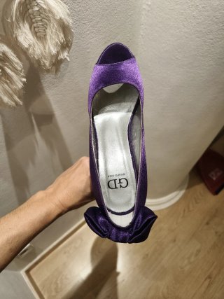 Zapatos de Tacón Morados con Lazo