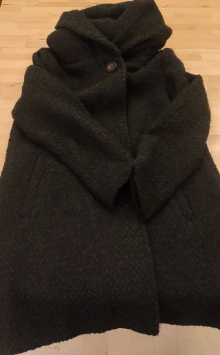Abrigo de lana mujer color verde talla L.