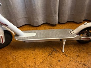 Xiaomi Mi Electric Scooter M365