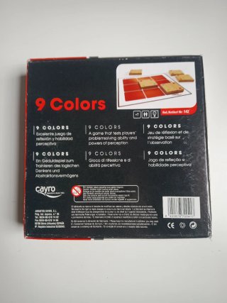 Juego de mesa educativo "9 Colors" de Cayro