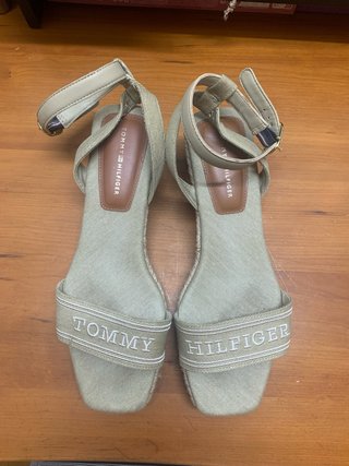 Sandalias cuña Tommy Hilfiger beige/verde