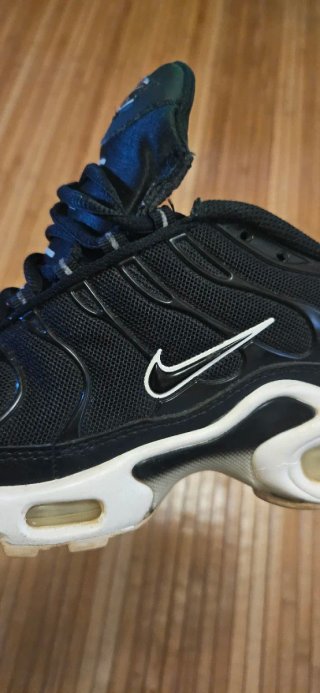 Zapatillas Nike Air TN Negras(38.5).