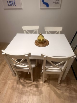 Conjunto Comedor IKEA - Mesa Extensible + 4 Sillas