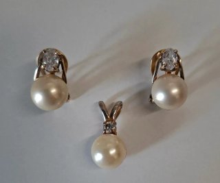 Juego de Pendientes y Colgante de Plata Dorada