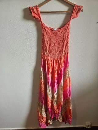 Vestido largo estampado naranja y rosa