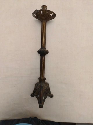 Candelabro Antiguo de Bronce