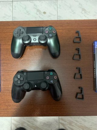 PS4 Pro 1TB con 2 Mandos y 2 Juegos