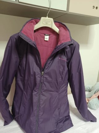 Chubasquero Quechua Morado Talla M