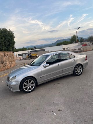 Mercedes-Benz Clase C 2006